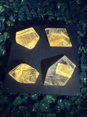 Brazilian Amethyst w/ Powellite Inclusions Freeform - *UV Reactive*
